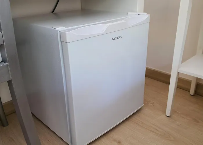 Bedroom With Private Bathroom In The Center, Next To The Subway * Porto