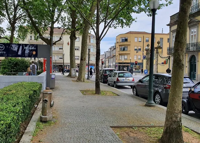 Kwatera prywatna Bedroom With Private Bathroom In The Center, Next To The Subway Porto